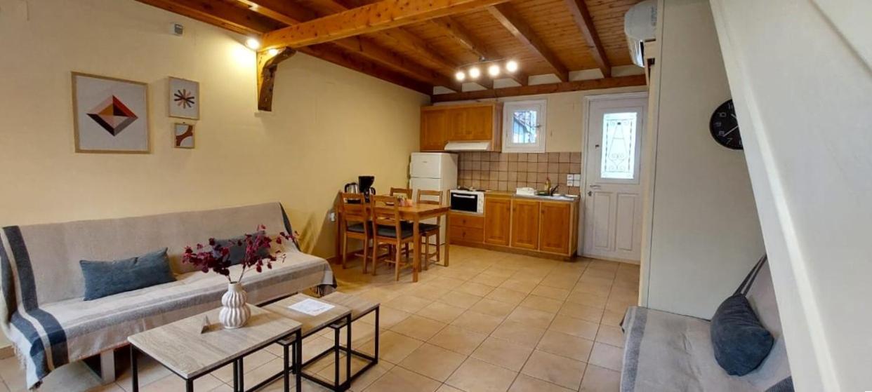 George Apartment Lefkáda エクステリア 写真